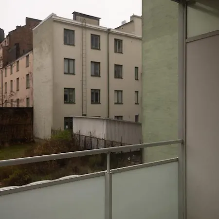 2ndhomes Just Renovated 1br With Balcony *
